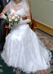 Элегантное и модное свадебное платье недорого