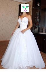Продаю белоснежное свадебное платье (р-р 42-44). 